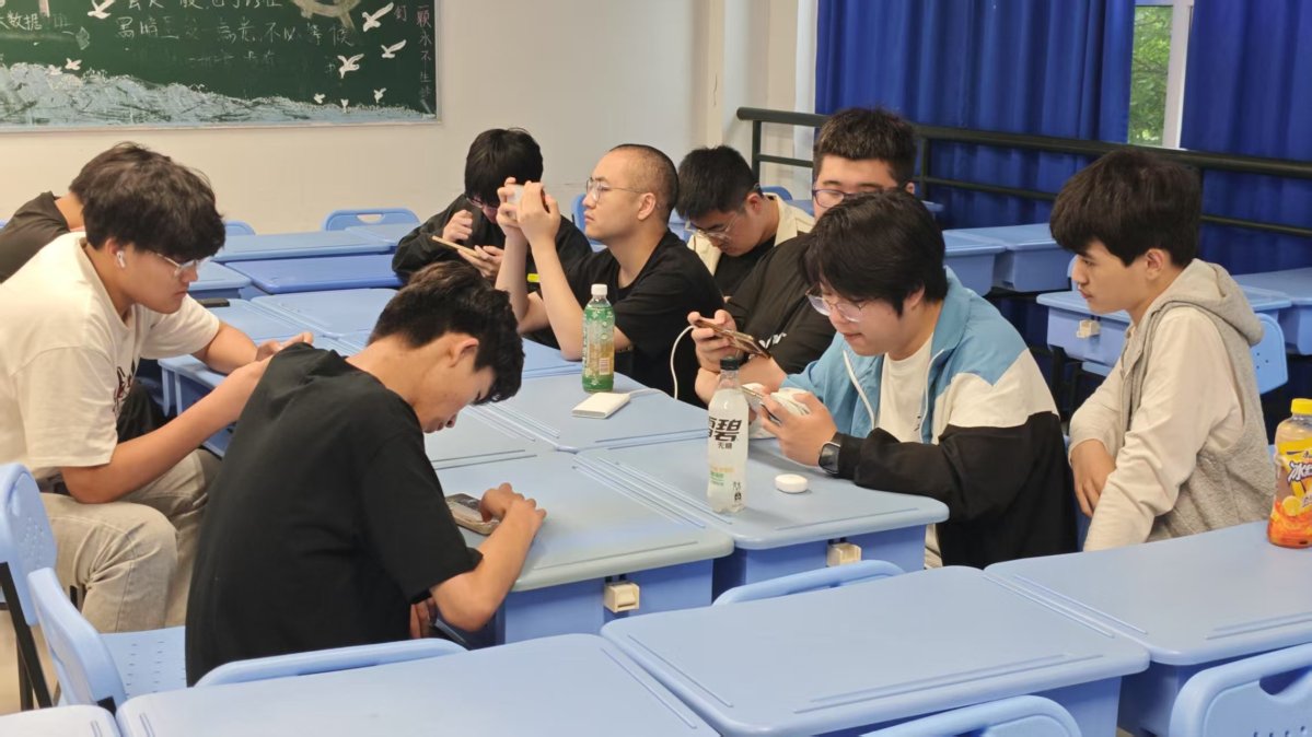 选手们全神贯注
